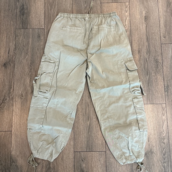 Baggy Cargo Pants - Picture 3 of 3